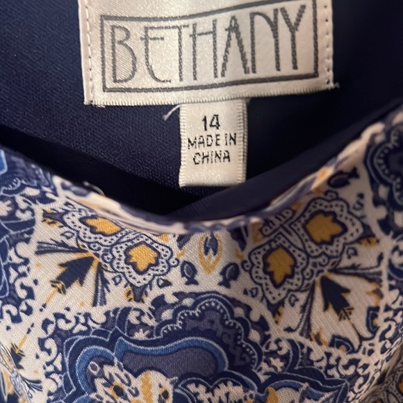 Bethany Boho Ruffled Tiered Lightweight Dress Size 14 - NWT - Picture 2 of 4